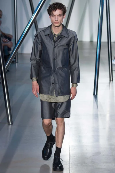 Look 8